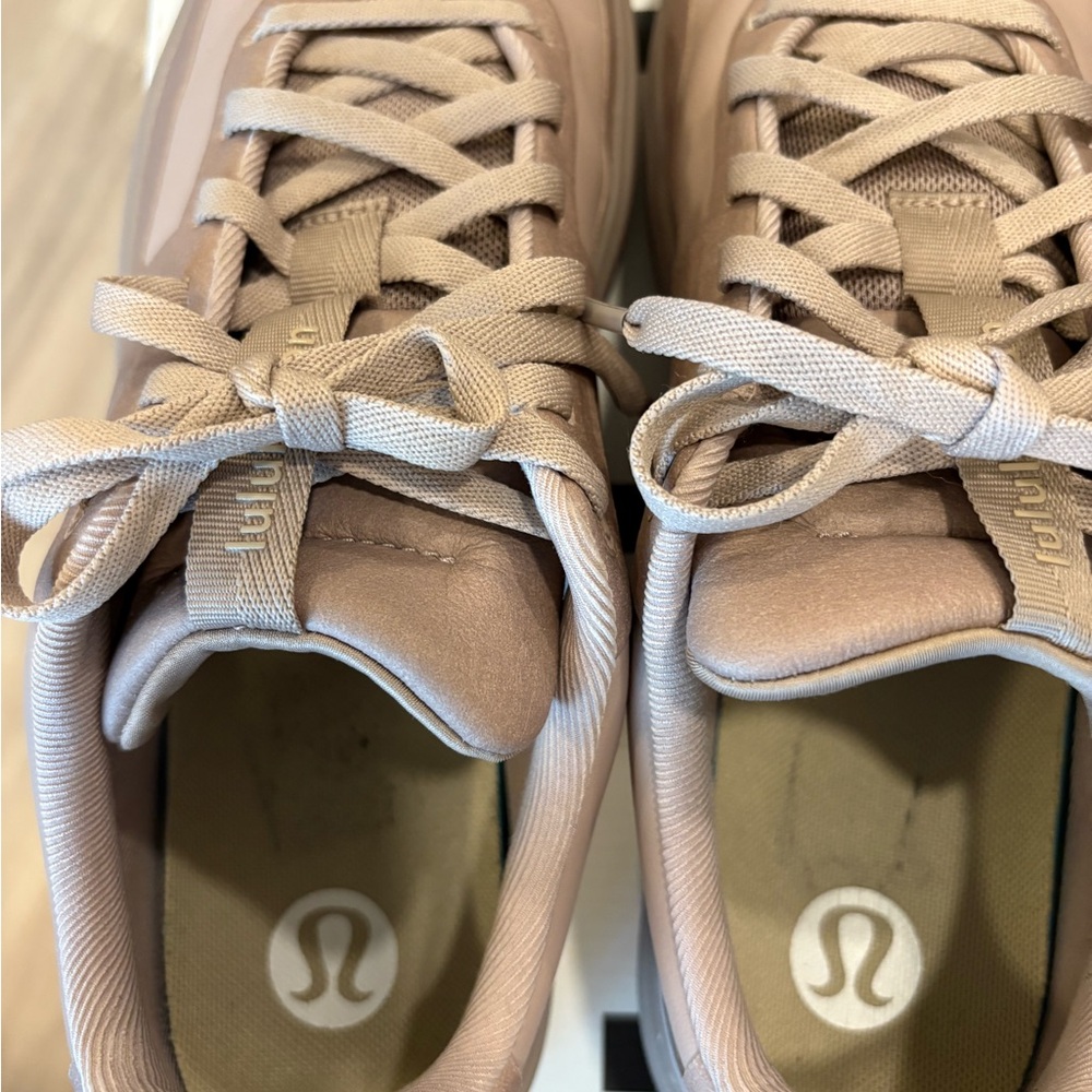 Nearly NWT/Box lululemon Women’s Cityverse Sneaker 9.5 Mushroom - Picture 7 of 14